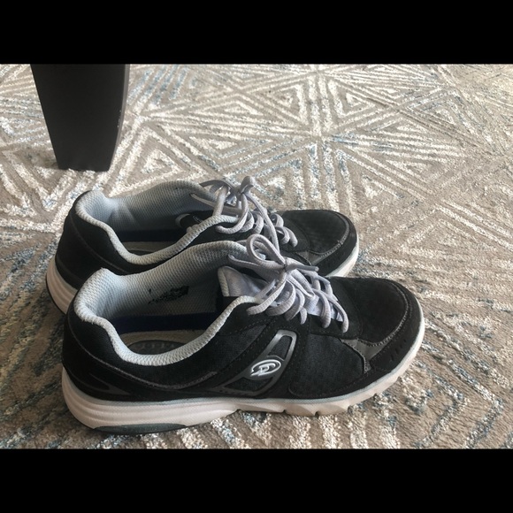 Sneakers - Picture 3 of 8